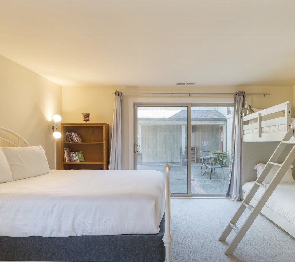 Quad Room